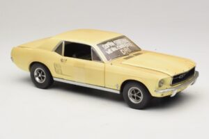 Ford Mustang Coupe Rumen The Walking Dead Greenlight 1:18 12958 Kovina – slika 6 od 8