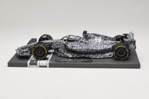 Alfa Romeo Orlen C42 R. Kubica Testing Barcelona 2022 Minichamps 1:18 117229988 Smola – slika 3 od 7