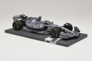 Alfa Romeo Orlen C42 R. Kubica Testing Barcelona 2022 Minichamps 1:18 117229988 Smola – slika 4 od 7