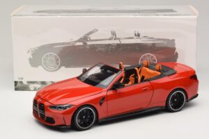 BMW M4 G83 Kabriolet Red Metallic Minichamps 1:18 110021030 Kovina – slika 8 od 8