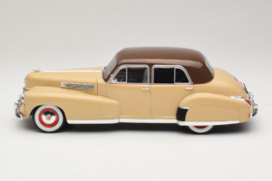 Cadillac Fleetwood Series 60 Special Bež MCG 1:18 MCG18656 Kovina – slika 3 od 6