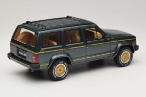 Jeep Cherokee XJ Limited Hunter Green Otto 1:18 OT1204 Smola – slika 2 od 6