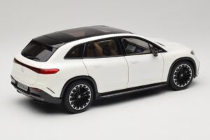 Mercedes EQS SUV X296 Manufaktur Diamond White NZG 1:18 B66960590 Kovina – slika 3 od 8