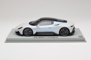 Maserati MC20 Bianco Audace BBR 1:18 P18191AMAS Smola