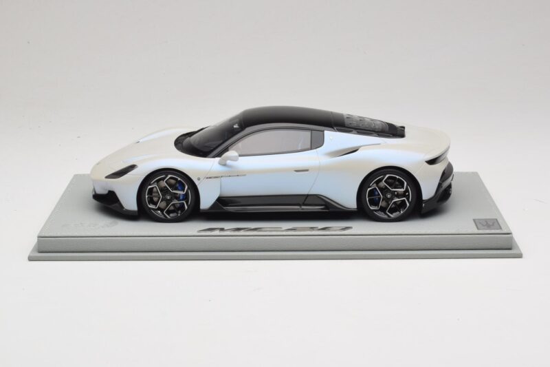 Maserati MC20 Bianco Audace BBR 1:18 P18191AMAS Smola