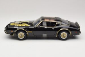 Pontiac Firebird Trans Am Kill Bill Movie Greenlight 1:18 12951 Kovina – slika 3 od 6