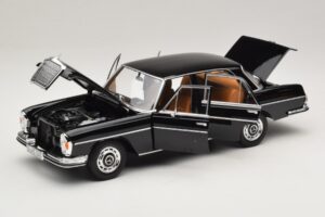 Mercedes 280 SE W108 Črn Norev 1:18 183360 Kovina – slika 2 od 8
