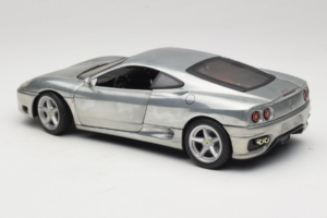 Ferrari 360 Modena Kromirano Srebrna Hot Wheels 1:18 27774 Kovina – slika 7 od 8
