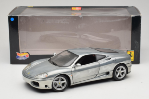 Ferrari 360 Modena Kromirano Srebrna Hot Wheels 1:18 27774 Kovina – slika 8 od 8