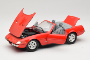 Ferrari 365 GTS/4 Spider Rdeč Techno Giodi 1:18 40028-P1 Kovina – slika 2 od 8