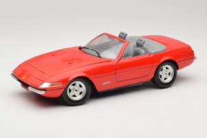 Ferrari 365 GTS/4 Spider Rdeč Techno Giodi 1:18 40028-P1 Kovina