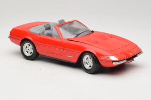 Ferrari 365 GTS/4 Spider Rdeč Techno Giodi 1:18 40028-P1 Kovina – slika 6 od 8