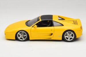 Ferrari F355 Spider Rumen s Črno Streho UT Models 1:18 180074030-P4 Kovina – slika 4 od 8