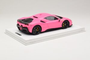 Ferrari SF90 Pack Fiorano Bleščeč Qatar Pink BBR 1:18 RACELINE137 Smola – slika 2 od 7