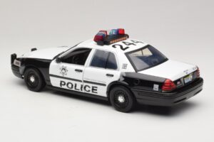 Ford Crown Victoria Police Interceptor The Hangover Movie Greenlight 1:18 12911 Kovina – slika 5 od 6