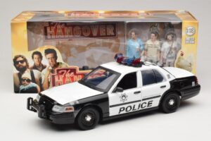 Ford Crown Victoria Police Interceptor The Hangover Movie Greenlight 1:18 12911 Kovina – slika 6 od 6