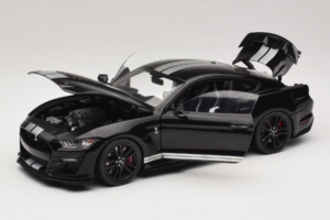 Ford Mustang Shelby GT500 S550 Črn IXO 1:18 U18RDC002-FO Kovina – slika 2 od 8