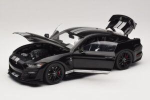 Ford Mustang Shelby GT500 S550 Črn IXO 1:18 U18RDC002-FO Kovina – slika 2 od 8
