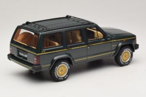 Jeep Cherokee XJ Limited Dark Hunter Green Otto 1:18 OT1340 Smola – slika 2 od 6