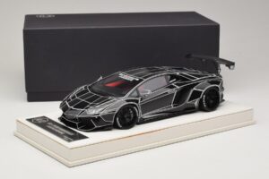 Lamborghini Aventador Liberty Walk TRON Bleščeče Črna JUC 1:18 J32-14 Smola – slika 7 od 7