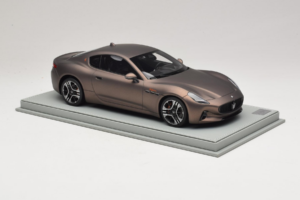 Maserati GranTurismo Trofeo Rame Folgore BBR 1:18 P18240AMAS Smola – slika 4 od 7