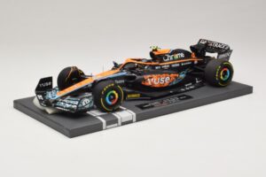 McLaren MCL36 #4 L. Norris Abu Dhabi GP 2022 Minichamps 1:18 537224004 Smola