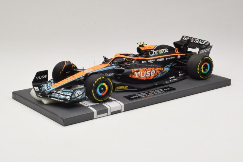 McLaren MCL36 #4 L. Norris Abu Dhabi GP 2022 Minichamps 1:18 537224004 Smola