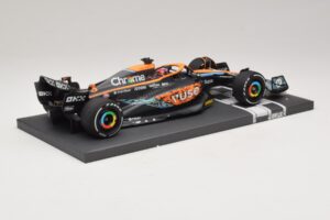 McLaren MCL36 #4 L. Norris Abu Dhabi GP 2022 Minichamps 1:18 537224004 Smola – slika 2 od 7