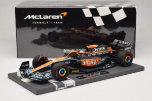 McLaren MCL36 O. Piastri Abu Dhabi Test 2022 Minichamps 1:18 537221828 Smola – slika 7 od 7