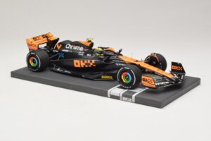 McLaren MCL60 #4 L. Norris 2nd Place Japanese GP 2023 Minichamps 1:18 537233504 Smola – slika 4 od 7