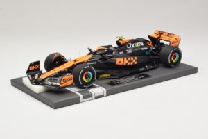 McLaren MCL60 #4 L. Norris 2nd Place Singapore GP 2023 Minichamps 1:18 537233404 Smola