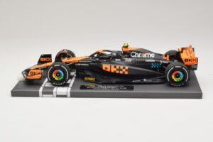 McLaren MCL60 #4 L. Norris 2nd Place Singapore GP 2023 Minichamps 1:18 537233404 Smola – slika 3 od 7
