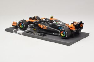 McLaren MCL60 #4 L. Norris 2nd Place Singapore GP 2023 Minichamps 1:18 537233404 Smola – slika 5 od 7