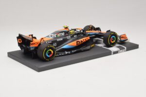 McLaren MCL60 #4 L. Norris Australian GP 2023 Minichamps 1:18 537232104 Smola – slika 2 od 7