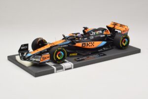 McLaren MCL60 #81 O. Piastri Hungarian GP 2023 Minichamps 1:18 537233081 Smola