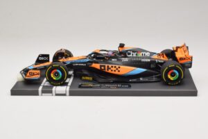 McLaren MCL60 #81 O. Piastri Hungarian GP 2023 Minichamps 1:18 537233081 Smola – slika 3 od 7