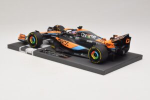 McLaren MCL60 #81 O. Piastri Hungarian GP 2023 Minichamps 1:18 537233081 Smola – slika 5 od 7