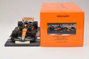 McLaren MCL60 #81 O. Piastri Hungarian GP 2023 Minichamps 1:18 537233081 Smola – slika 6 od 7