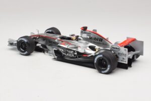 McLaren MP4/21 #3 K. Raikkonen 2006 Minichamps 1:18 530061803 Smola – slika 5 od 7