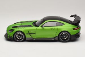 Mercedes AMG GT Black Series C190 Matt Green Metallic Minichamps 1:18 110032022 Kovina – slika 4 od 8