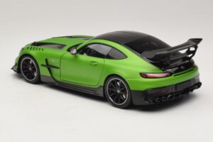 Mercedes AMG GT Black Series C190 Matt Green Metallic Minichamps 1:18 110032022 Kovina – slika 7 od 8