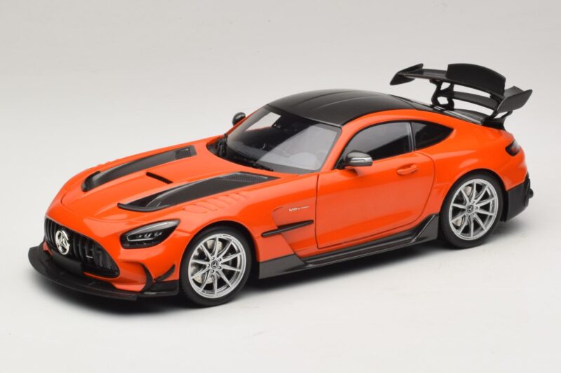 Mercedes AMG GT Black Series C190 Oranžna s Srebrnimi Platišči Minichamps 1:18 110032024 Kovina
