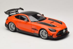 Mercedes AMG GT Black Series C190 Oranžna s Srebrnimi Platišči Minichamps 1:18 110032024 Kovina – slika 6 od 8