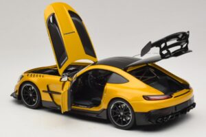 Mercedes AMG GT Black Series C190 Solarbeam Yellow Metallic Minichamps 1:18 110032021 Kovina – slika 5 od 8