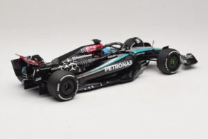 Mercedes AMG Petronas W15 E Performance G. Russell 2024 Minichamps 1:18 110240163 Smola – slika 2 od 7