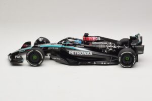 Mercedes AMG Petronas W15 E Performance G. Russell 2024 Minichamps 1:18 110240163 Smola – slika 3 od 7