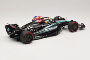 Mercedes AMG Petronas W15 E Performance L. Hamilton Winner British GP 2024 Minichamps 1:18 110241244 Smola – slika 2 od 7