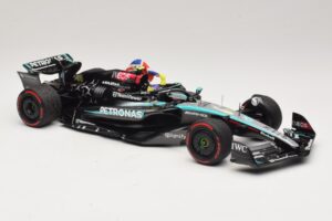Mercedes AMG Petronas W15 E Performance L. Hamilton Winner British GP 2024 Minichamps 1:18 110241244 Smola – slika 4 od 7