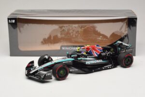 Mercedes AMG Petronas W15 E Performance L. Hamilton Winner British GP 2024 Minichamps 1:18 110241244 Smola – slika 7 od 7