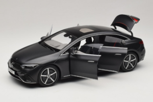 Mercedes EQE V295 Graphite Grey Magno NZG 1:18 B66961108 Kovina – slika 2 od 8